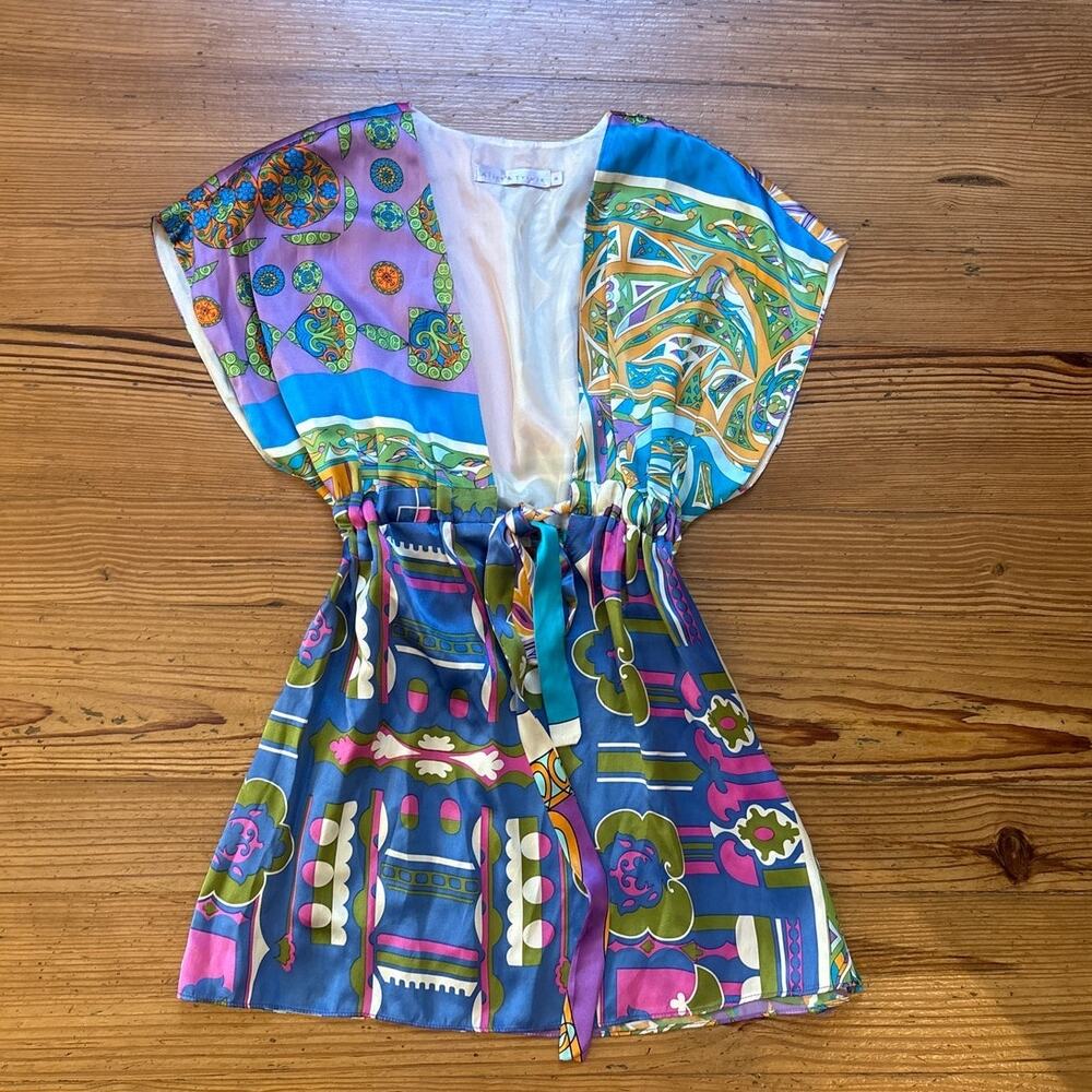 Alice & Trixie colorful‎ silk plunge neckline tie front cap sleeve blouse SIZE M